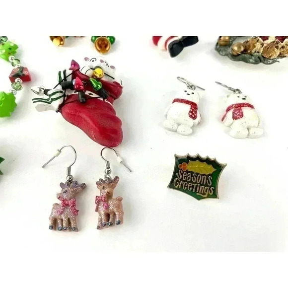 9 PC Christmas Holiday Lot Jewelry Mixed Assorted Earrings Pins Bracelet - Picture 11 of 11